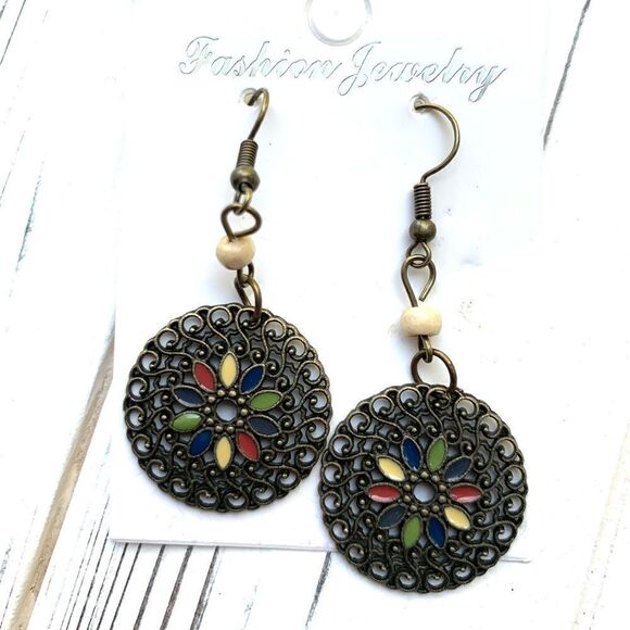 🎄Retro Lace Patterned Dangle Earrings - Picture 5 of 5